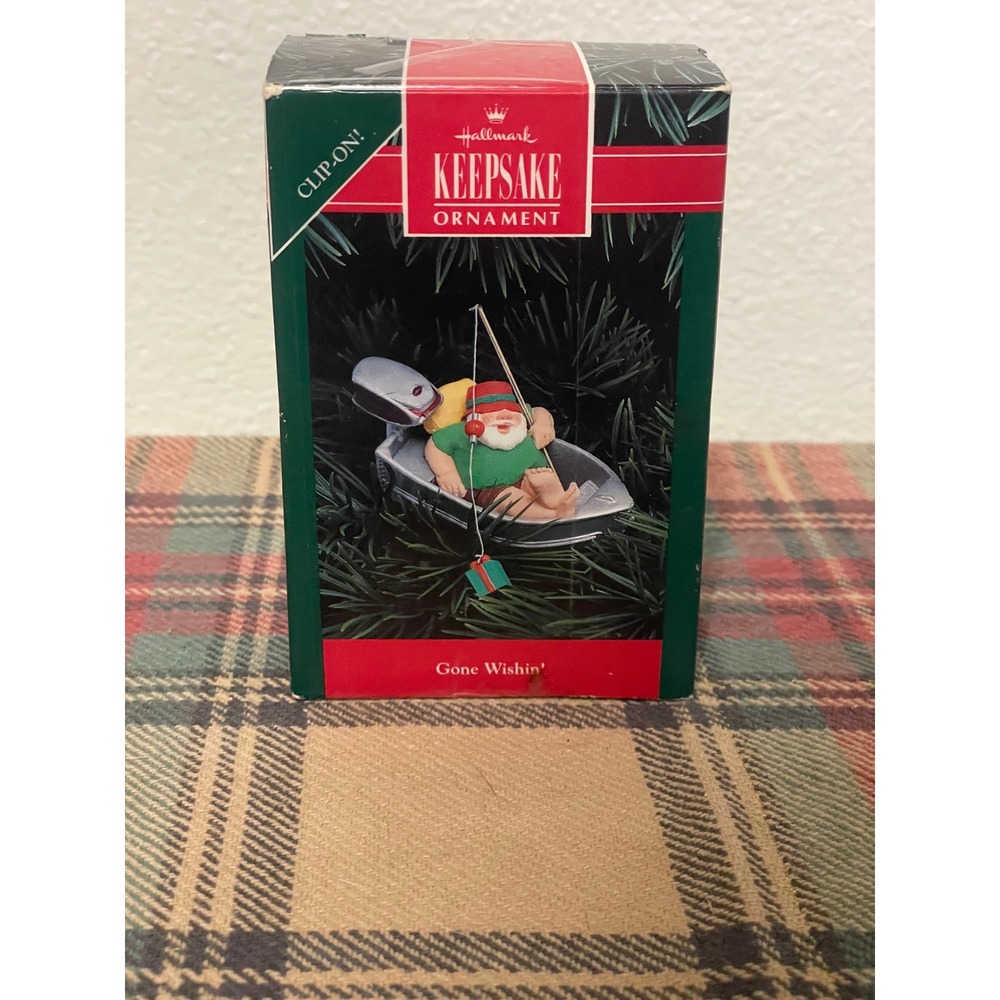 Hallmark Gone Wishin Ornament Unisex OS Silver Excellent 1992 Santa Boat Clip-On